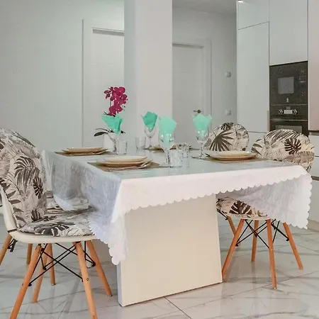 Lovely In Apartamento Torrevieja